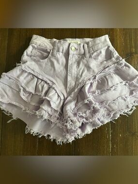 Vibrant MIU ruffled shorts